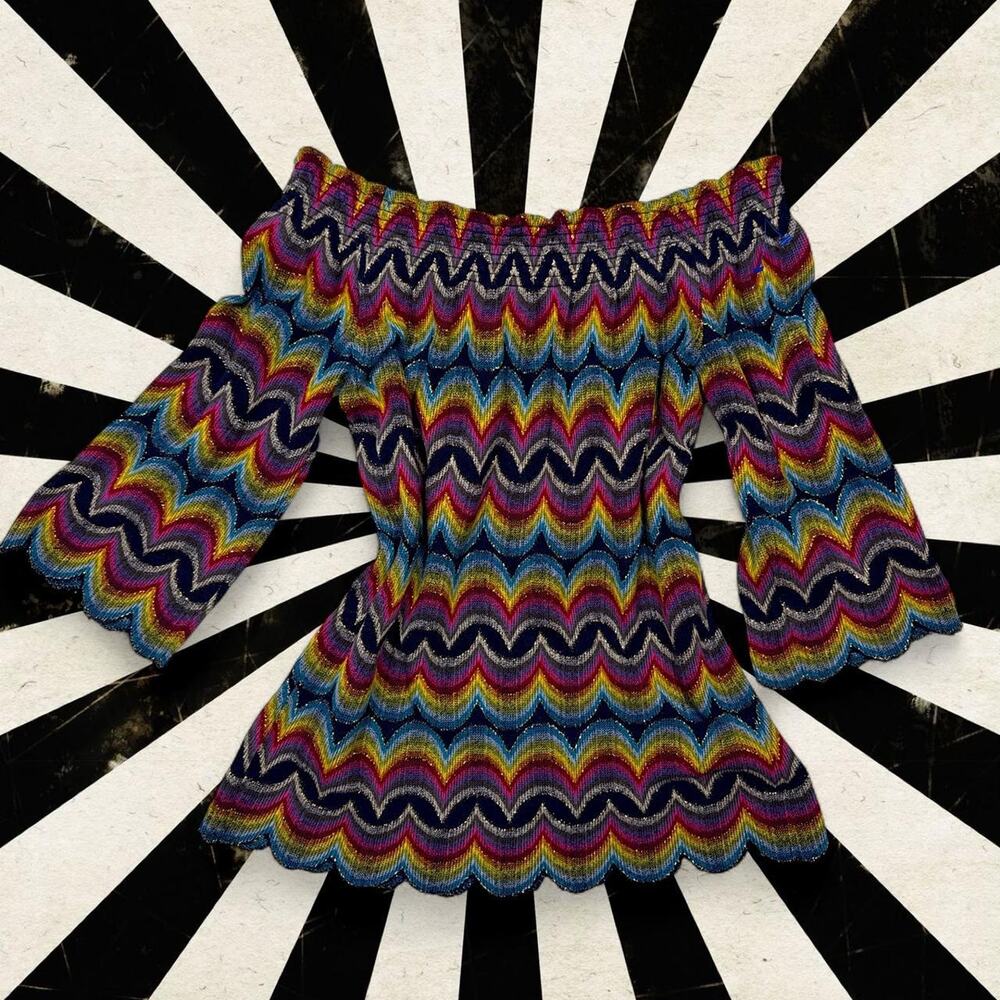 Vintage rainbow wave knit off